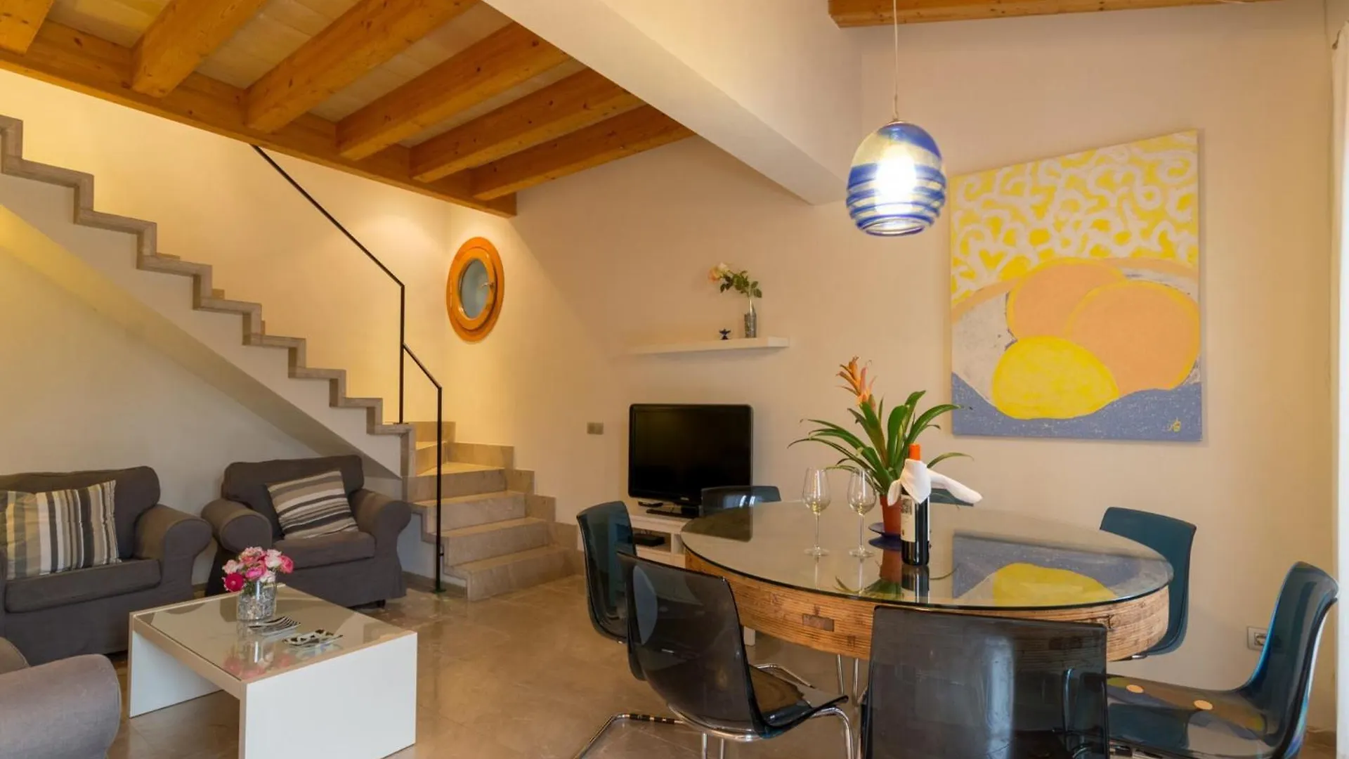 Picturesque Country House In Buger Holiday home